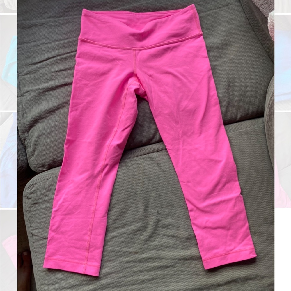 NEVER WORN Lululemon cropped leggings size 6 bright pink